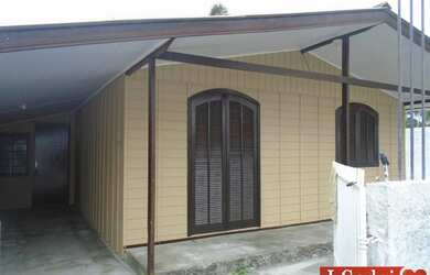 Imagem: A casa possui 2 Dormitórios, 2 Banheiros, 1 Vaga na garagem