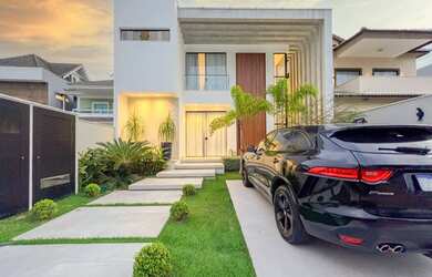 Imagem: A casa em condomínio possui 5 Dormitórios, 5 Banheiros, 2