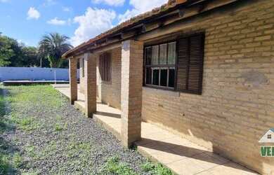 Imagem: A casa em condomínio possui 2 Dormitórios, 1 Banheiro, 450m²