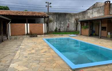 Imagem 3: Casa à Venda em Marília com Piscina no Bairro Jardim Marajó