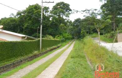 Imagem: O terreno possui 4.974m² de Área e está localizado em Vila