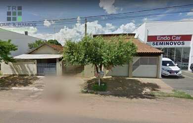 Imagem: O depósito possui 3 Vagas na garagem, 720m² de Área e está