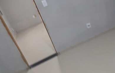 Imagem: A casa possui 3 Dormitórios e 2 Banheiros e está localizado