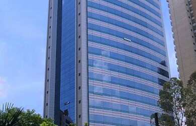 Imagem: O depósito possui 5 Vagas na garagem e 241m² de Área e está