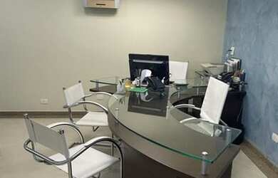 Imagem: O depósito possui 1 Vaga na garagem, 40m² de Área e está