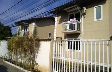 Imagem: A casa em condomínio possui 3 Dormitórios, 2 Banheiros, 2