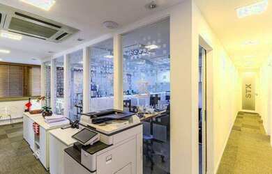 Imagem: O depósito possui 1 Vaga na garagem, 115m² de Área e está