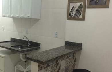 Imagem: A kitnet possui 2 Dormitórios, 1 Banheiro, 2 Vagas na garagem