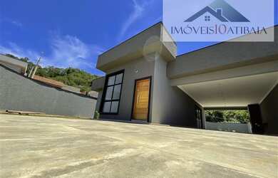 Imagem: A casa em condomínio possui 3 Dormitórios, 4 Banheiros, 2