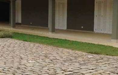 Imagem: A casa em condomínio possui 4 Dormitórios, 5 Banheiros, 4