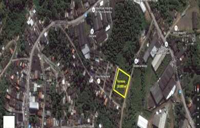 Imagem: O terreno possui 16.390m² de Área e está localizado em Valéria