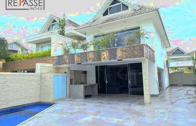 Imagem: A casa em condomínio possui 3 Dormitórios, 4 Banheiros, 4