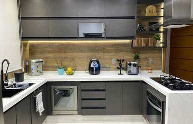 Imagem: A casa em condomínio possui 3 Dormitórios, 1 Banheiro, 200m²