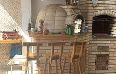 Imagem: A casa possui 3 Dormitórios, 3 Banheiros, 173m² de Área e