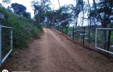 Imagem: A chácara possui 12.000m² de Área e está localizado em