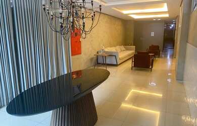 Imagem: O apartamento possui 1 Dormitório, 1 Banheiro, 2 Vagas na garagem