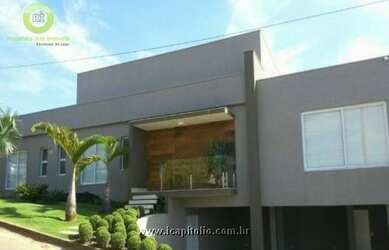 Imagem: A casa possui 5 Dormitórios, 5 Banheiros, 2 Vagas na garagem