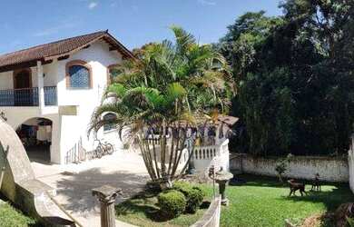 Imagem: A casa em condomínio possui 3 Dormitórios, 4 Banheiros, 5