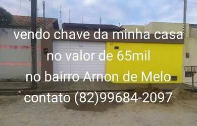 Imagem: A casa possui 2 Dormitórios, 1 Banheiro, 2 Vagas na garagem