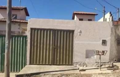 Imagem: A casa possui 2 Dormitórios, 1 Banheiro, 80m² de Área e