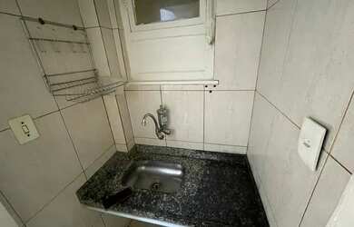 Imagem 9: CONJUGADO, 03 quadras da praia, metrô, andar alto, fundos silencioso