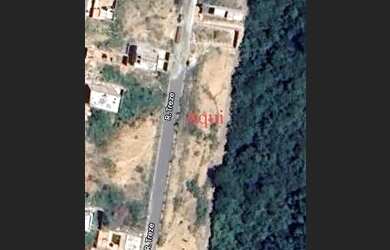 Imagem: O terreno possui 180m² de Área e está localizado em Centro