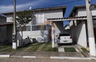 Imagem: A casa em condomínio possui 3 Dormitórios, 2 Banheiros, 2