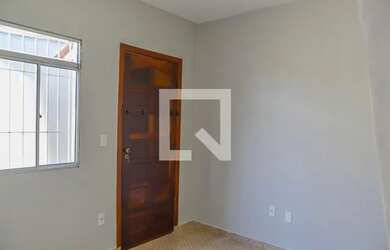 Imagem: A casa possui 2 Dormitórios, 2 Banheiros, 1 Vaga na garagem