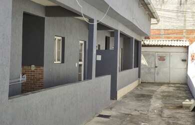 Imagem: A casa possui 1 Dormitório, 1 Banheiro e 45m² de Área e está