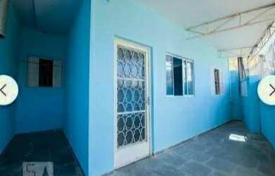 Imagem: A casa possui 2 Dormitórios e 1 Banheiro e está localizado