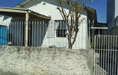 Imagem: A casa possui 2 Dormitórios, 1 Banheiro e 70m² de Área e