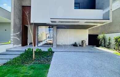 Imagem: A casa em condomínio possui 3 Dormitórios, 5 Banheiros, 4