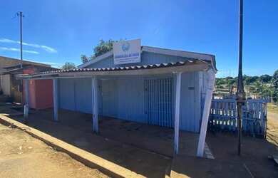 Imagem: A casa possui 2 Dormitórios, 1 Banheiro, 1 Vaga na garagem