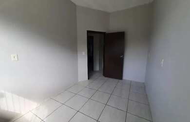 Imagem 9: Apartamento no bairro Iririu para locação por R$ 1.300,00 sem taxa extra