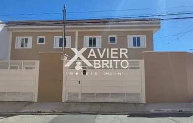 Imagem: A casa possui 2 Dormitórios, 2 Banheiros, 2 Vagas na garagem