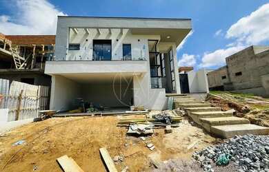 Imagem: A casa em condomínio possui 3 Dormitórios, 5 Banheiros, 4