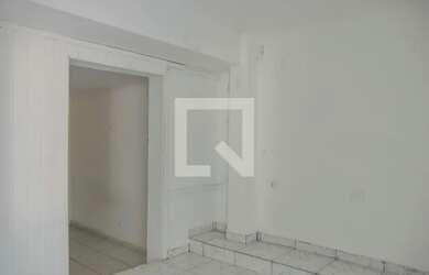 Imagem: A casa possui 1 Dormitório, 1 Banheiro, 54m² de Área e está