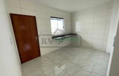 Imagem: A casa possui 2 Dormitórios, 1 Banheiro, 1 Vaga na garagem