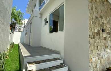 Imagem: A casa em condomínio à venda possui 3 Dormitórios, 5 Banheiros