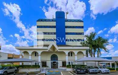 Imagem: O depósito possui 2387m² de Área e está localizado em Ponte