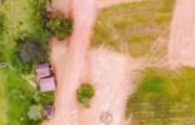 Imagem 1: Invista em Ibiúna!** Terreno com água na porta e energia. Perfeito para projetos criativos