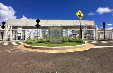 Imagem: A casa em condomínio possui 3 Dormitórios, 4 Banheiros, 3