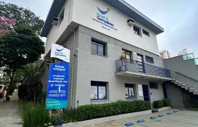 Imagem: O depósito possui 5 Vagas na garagem, 12m² de Área e está