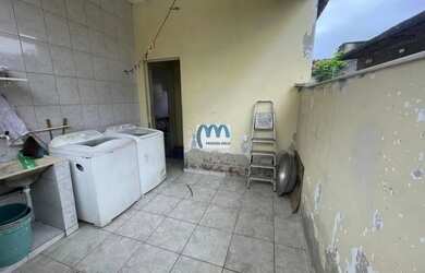 Imagem 6: Casa à venda com 3 quartos, 84m²