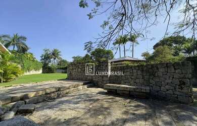 Imagem: O terreno possui 880m² de Área e está localizado em Itanhangá