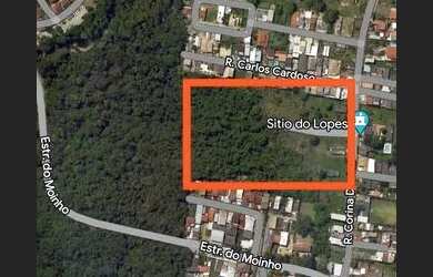 Imagem: O terreno possui 26000m² de Área e está localizado em Campo