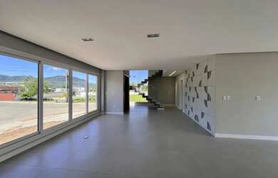 Imagem 7: Casa com 229 m², pátio e 2 vagas de garagem em condomínio fechado em...