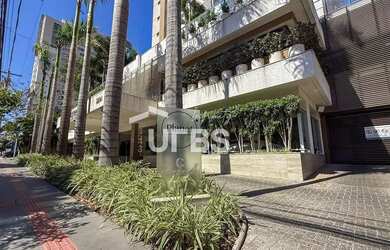 Imagem: O apartamento possui 3 Dormitórios, 5 Banheiros, 2 Vagas na