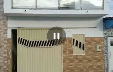 Imagem: A casa à venda possui 4 Dormitórios, 2 Banheiros, 1 Vaga na