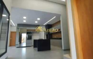 Imagem: A casa em condomínio possui 3 Dormitórios, 4 Banheiros, 2